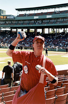 Peanut vendor Rob Barry at Fenway Park in 1999